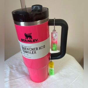 Stanley 30 ounce tumbler Neon pink- no straw